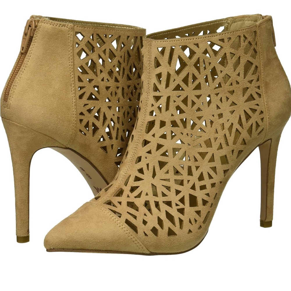 BCBGeneration Women's Hanie Fashion Boot, sand dollar